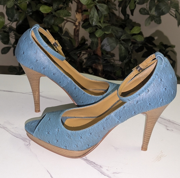 💥REDUCED PRICE💥Michael Antonio Blue Peep-Toe Heels - Picture 1 of 8